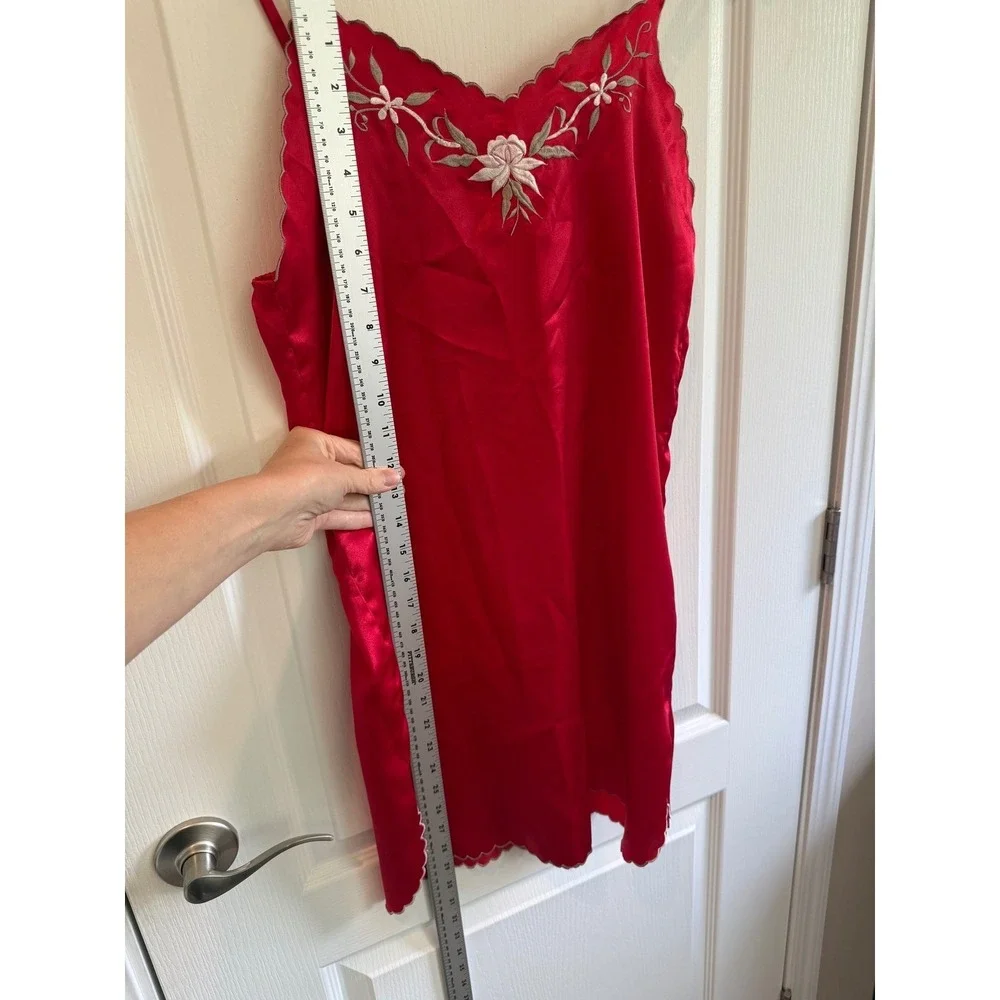 Vintage 100% Silk Peignoir Set Robe Nightgown Embroidered Red Floral Large